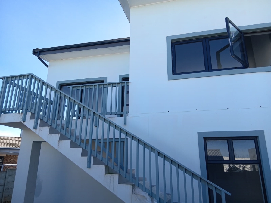 To Let 3 Bedroom Property for Rent in Dana Bay Western Cape